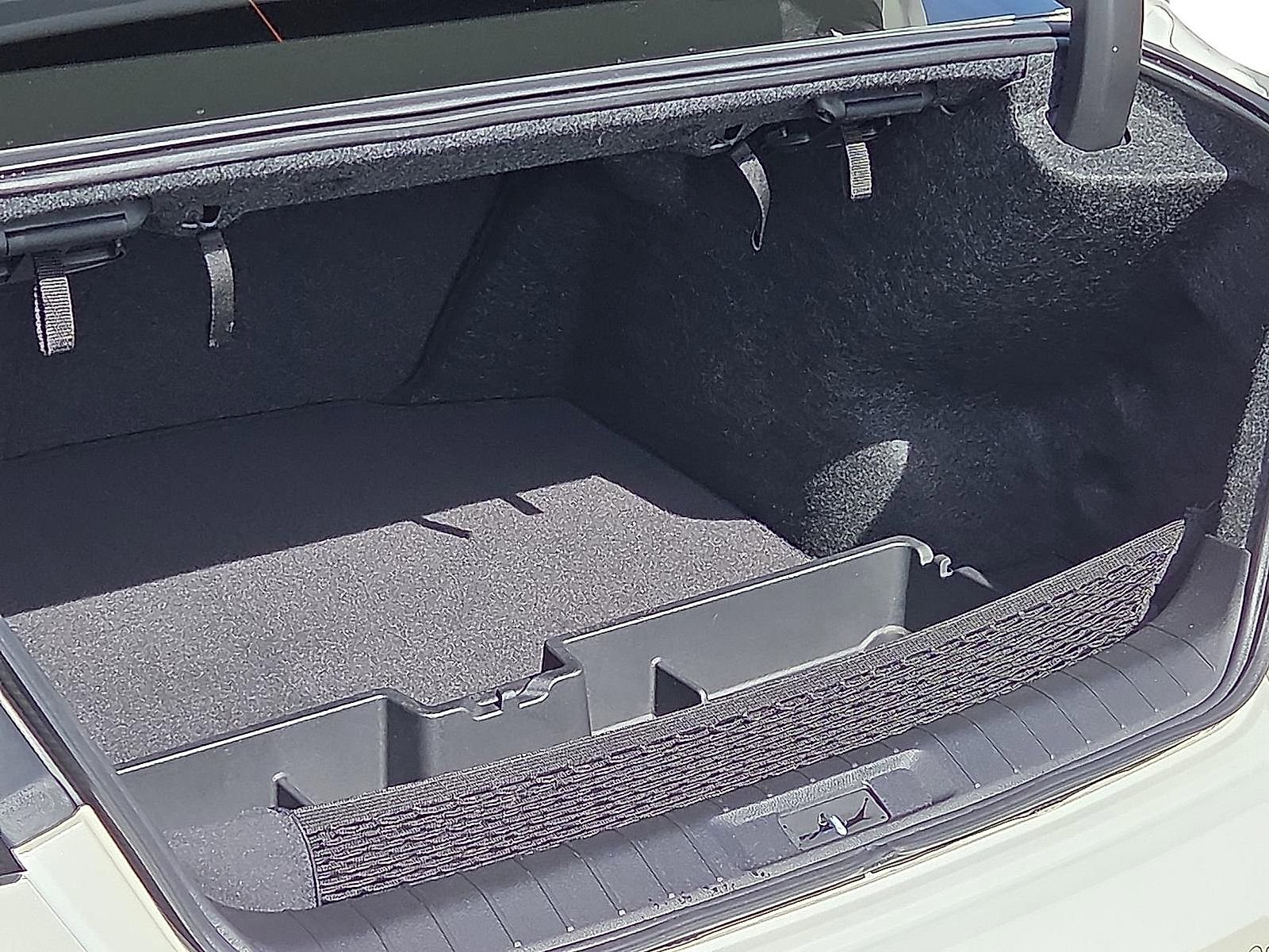 Used 2023 Nissan Maxima SR w/ Sport Mat Group image 9