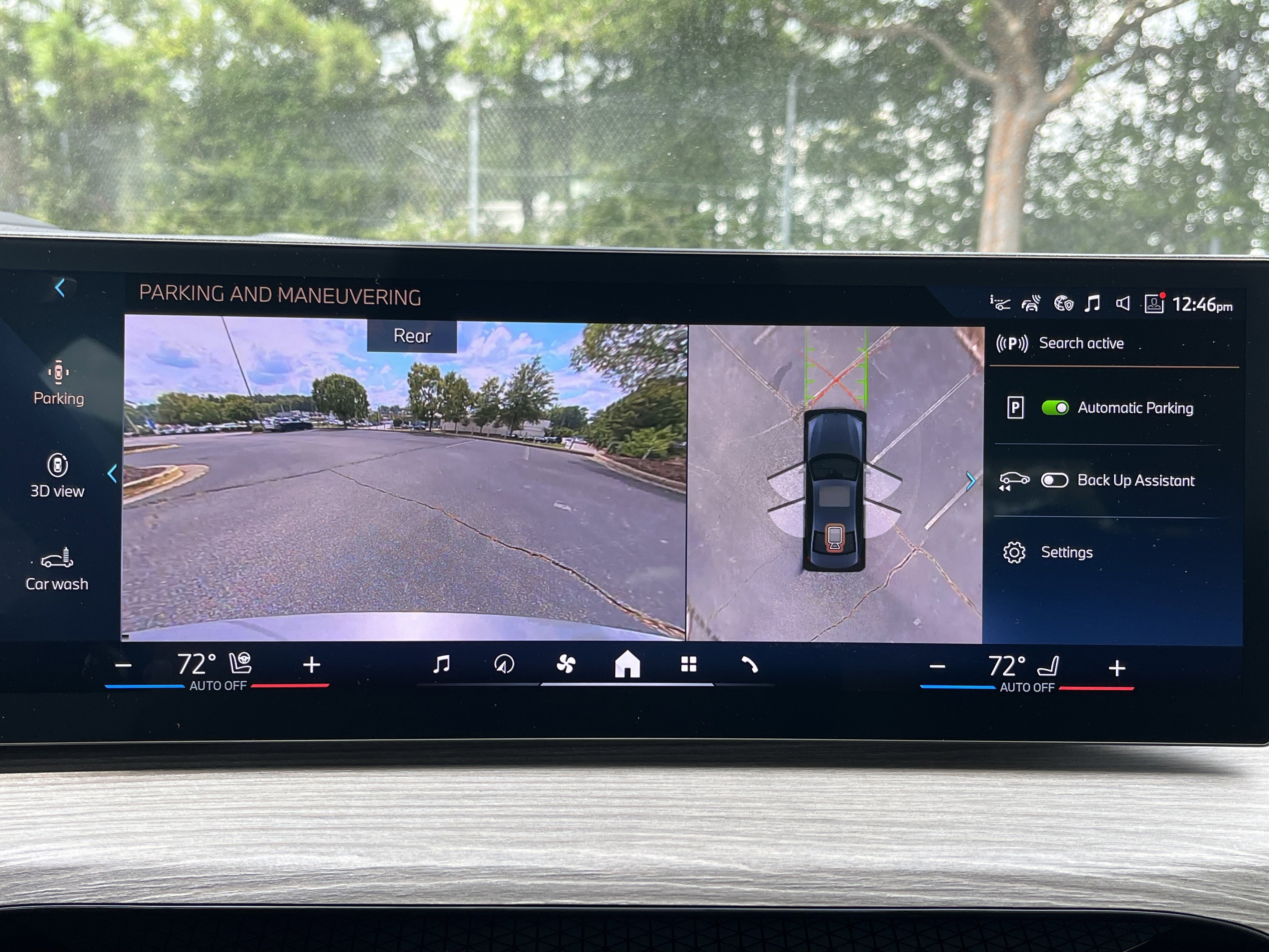 Used 2025 BMW 330i Sedan w/ Premium Package image 4