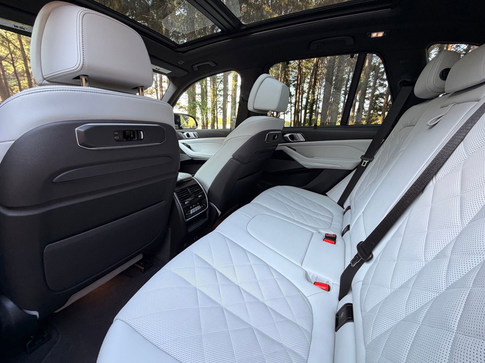 Certified 2025 BMW X5 M60i AWD/4WD image 15