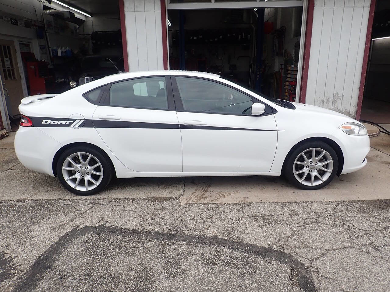 Used 2013 Dodge Dart SXT image 28