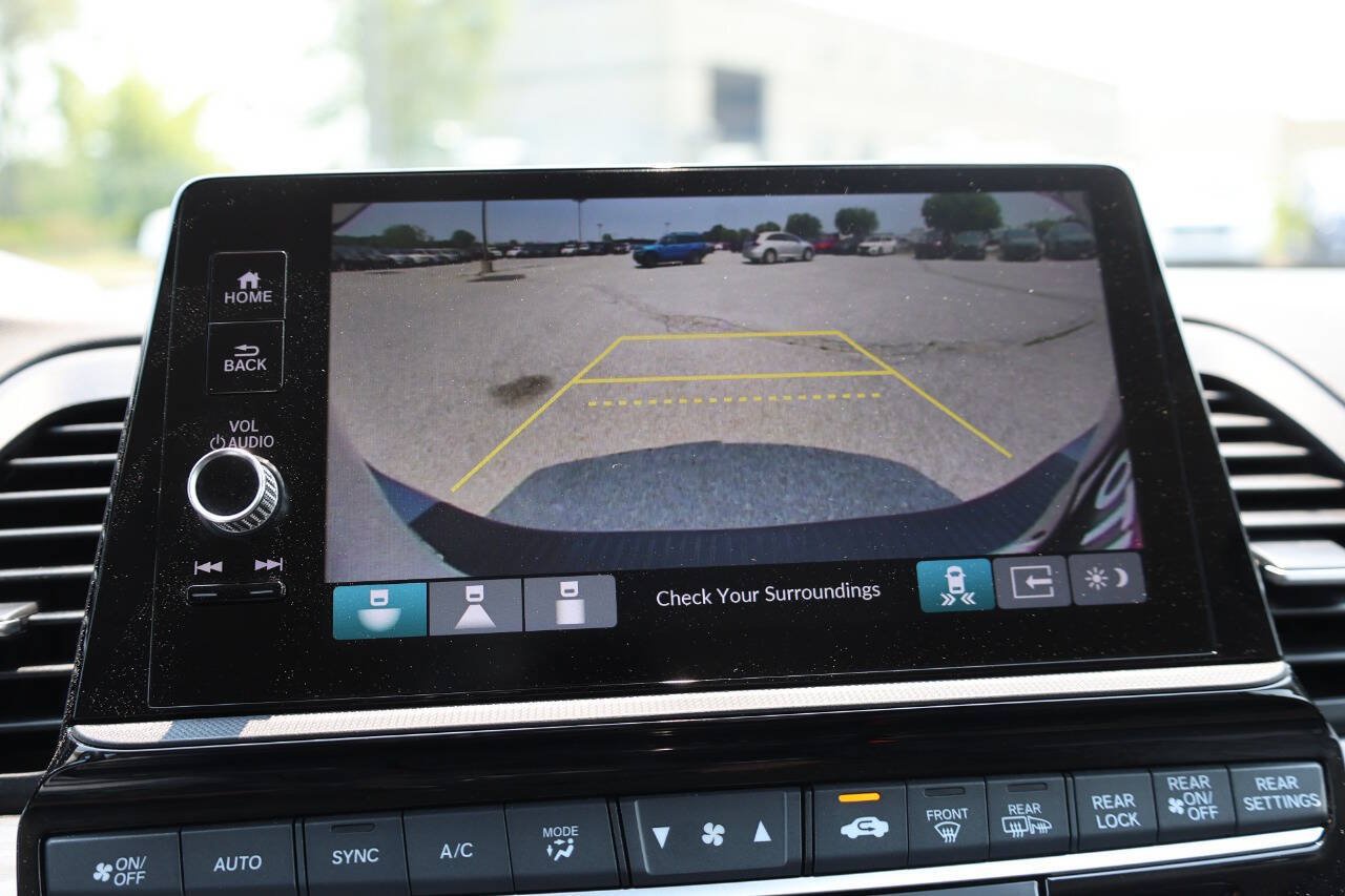 Used 2025 Honda Odyssey Elite image 25
