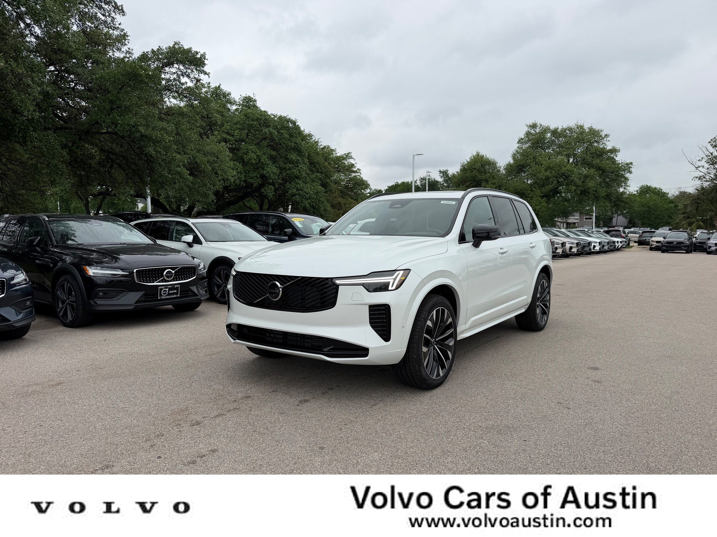 New 2026 Volvo XC90 B6 Ultra w/ Lounge Package