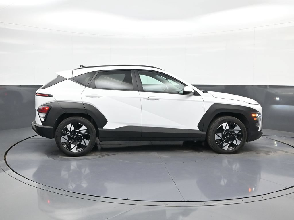 Used 2025 Hyundai Kona SEL FWD image 8