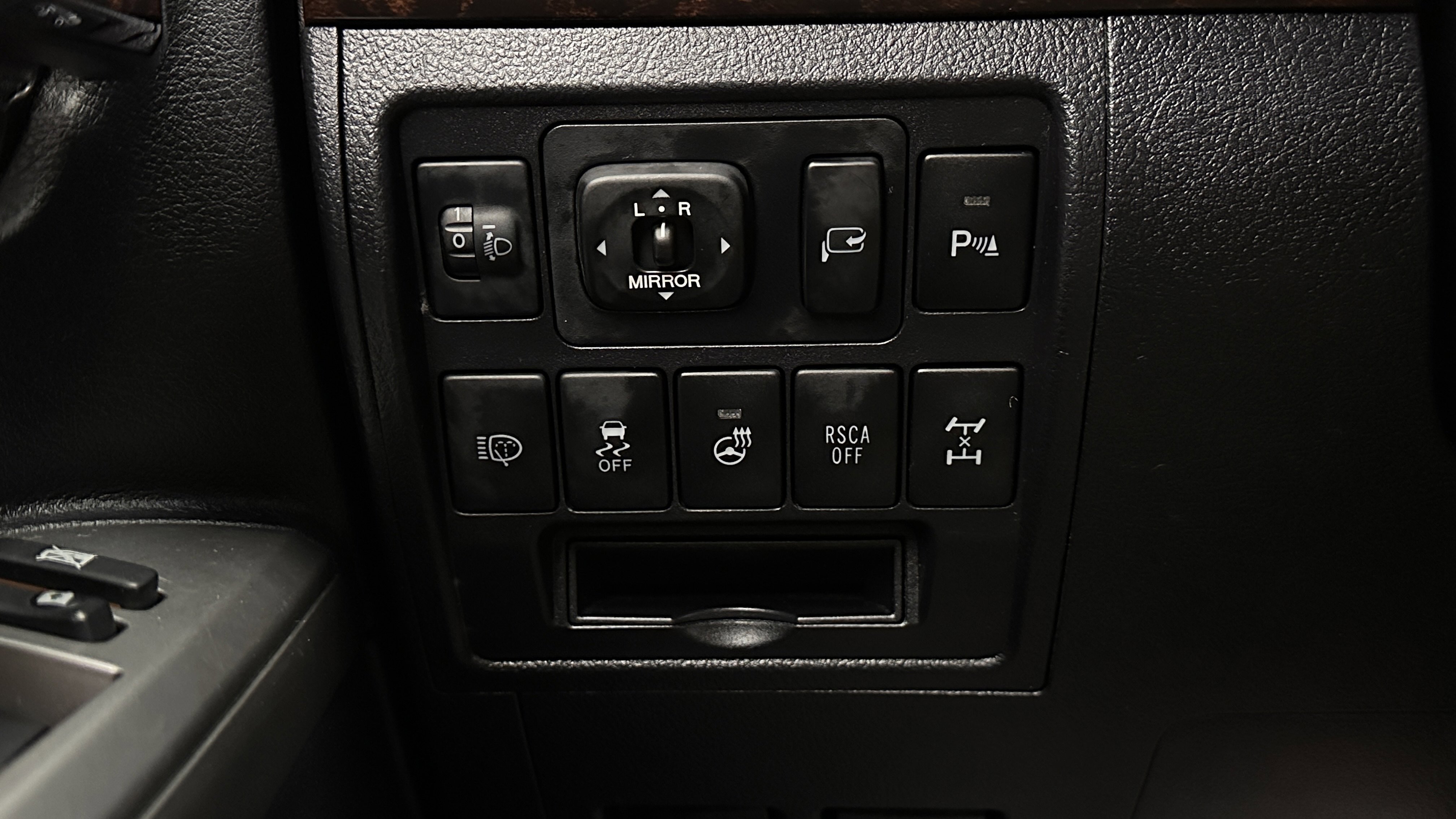 Used 2014 Toyota Land Cruiser AWD/4WD image 22