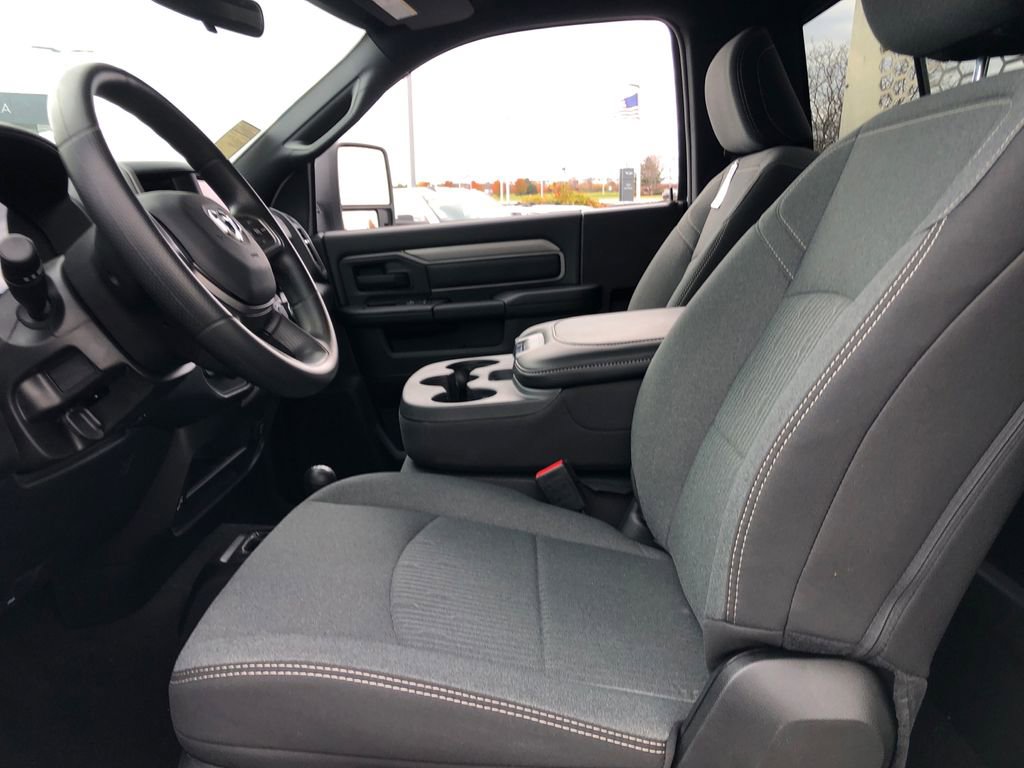 New 2024 RAM 2500 Tradesman w/ Chrome Appearance Group image 16