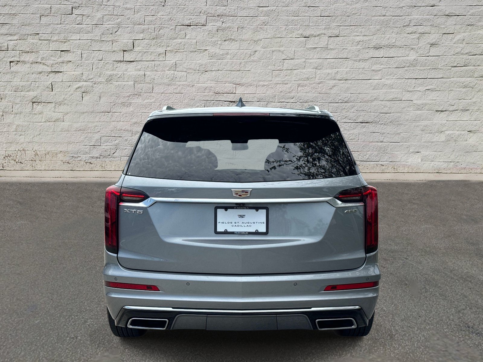 Used 2025 Cadillac XT6 Premium Luxury FWD image 4