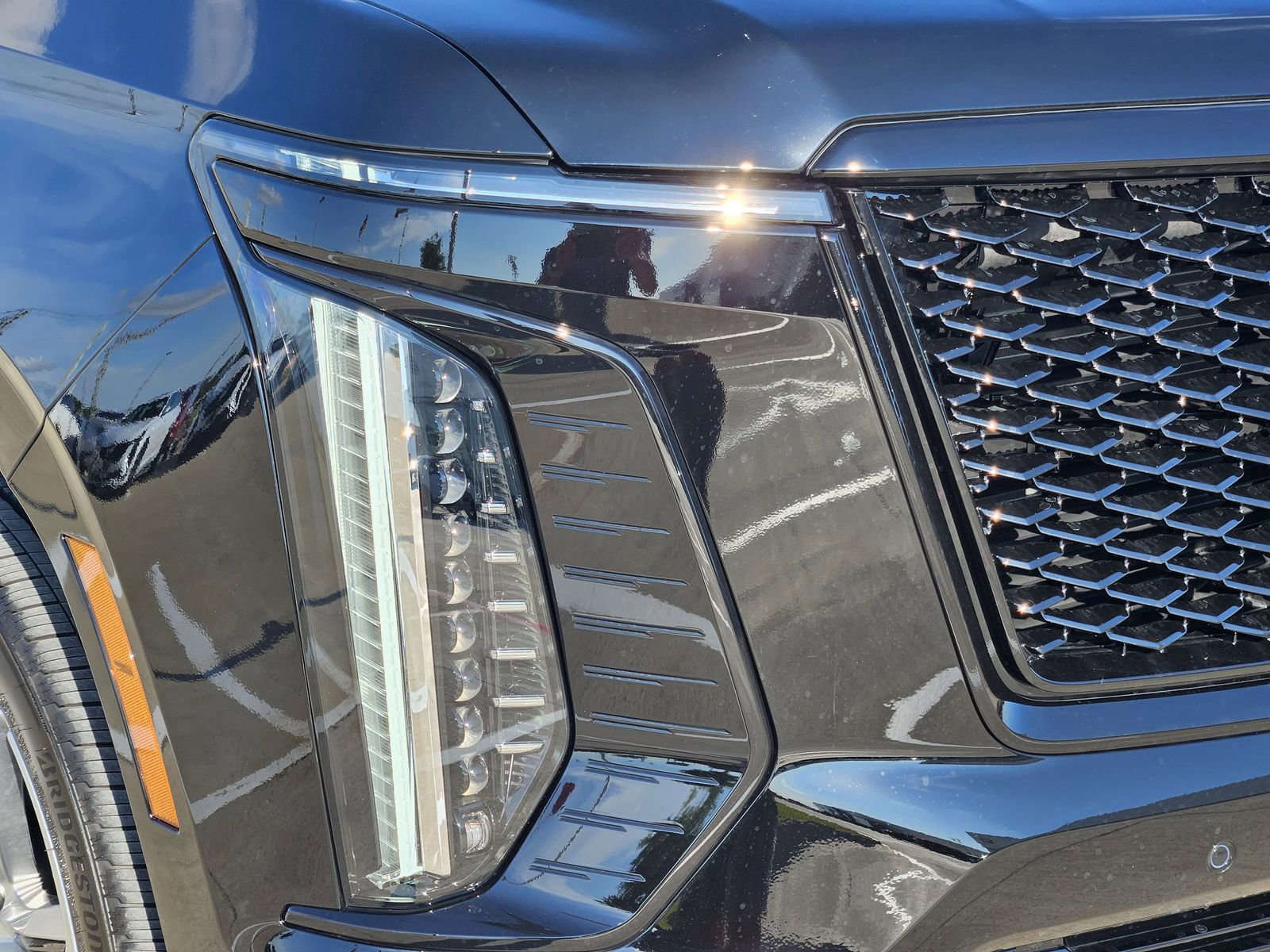 New 2026 Cadillac Escalade ESV Sport w/ Touring Package AWD/4WD image 9