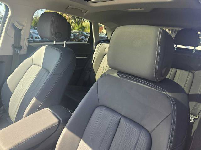 Used 2019 Audi e-tron Premium Plus AWD/4WD image 24