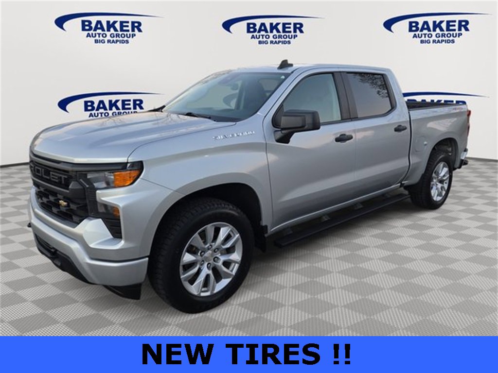 Used 2022 Chevrolet Silverado 1500 Custom image 3