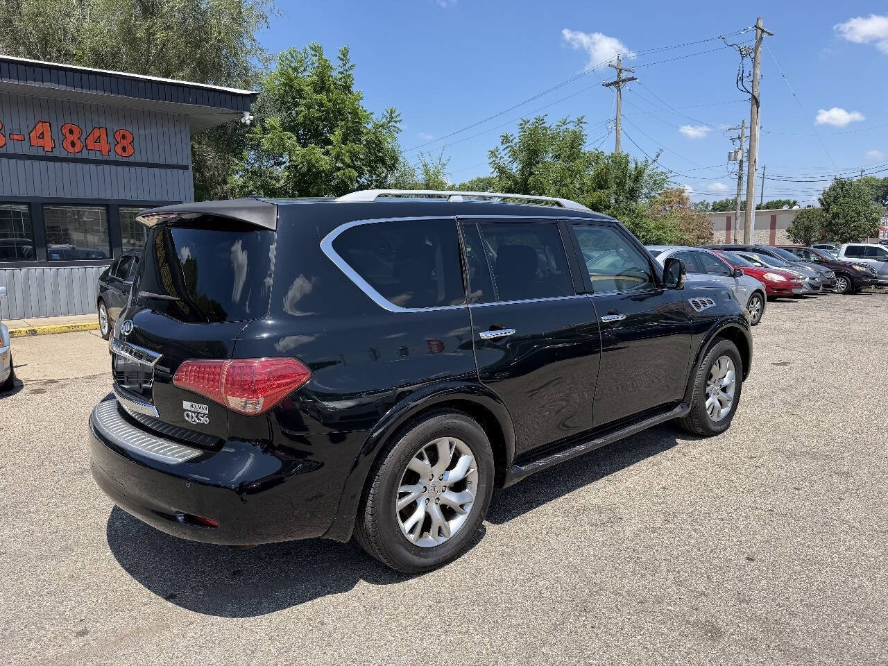 Used 2012 INFINITI QX56 4WD w/ Theater Pkg image 4