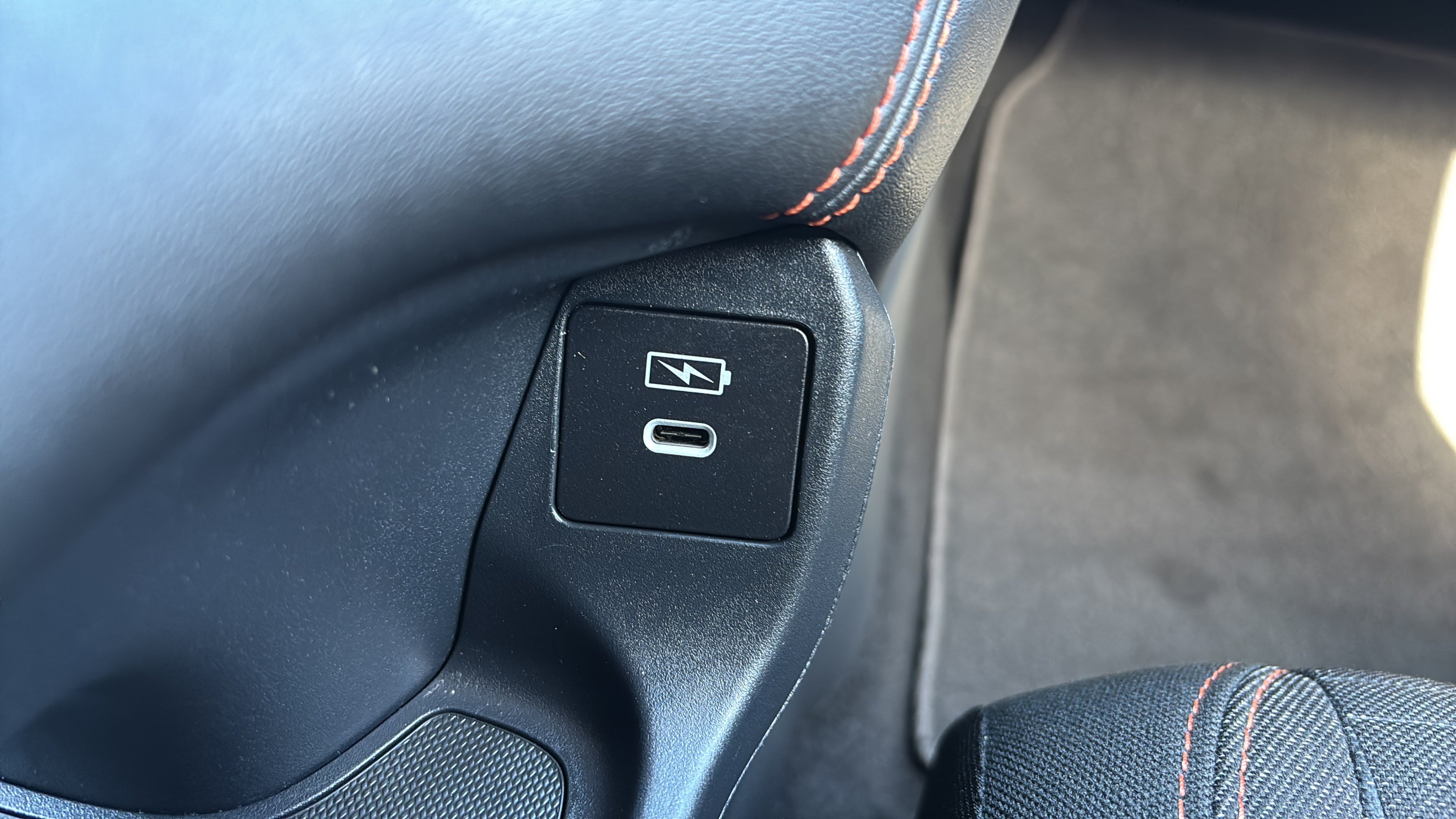 Used 2025 Honda HR-V Sport image 27