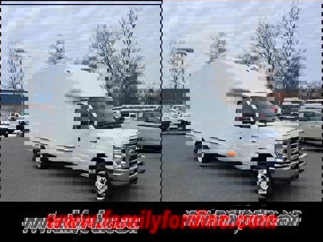 Used 2015 Ford E-350 and Econoline 350 Super Duty image 1