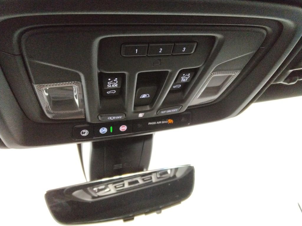 Used 2023 Chevrolet Silverado 2500 High Country w/ Technology Package image 27