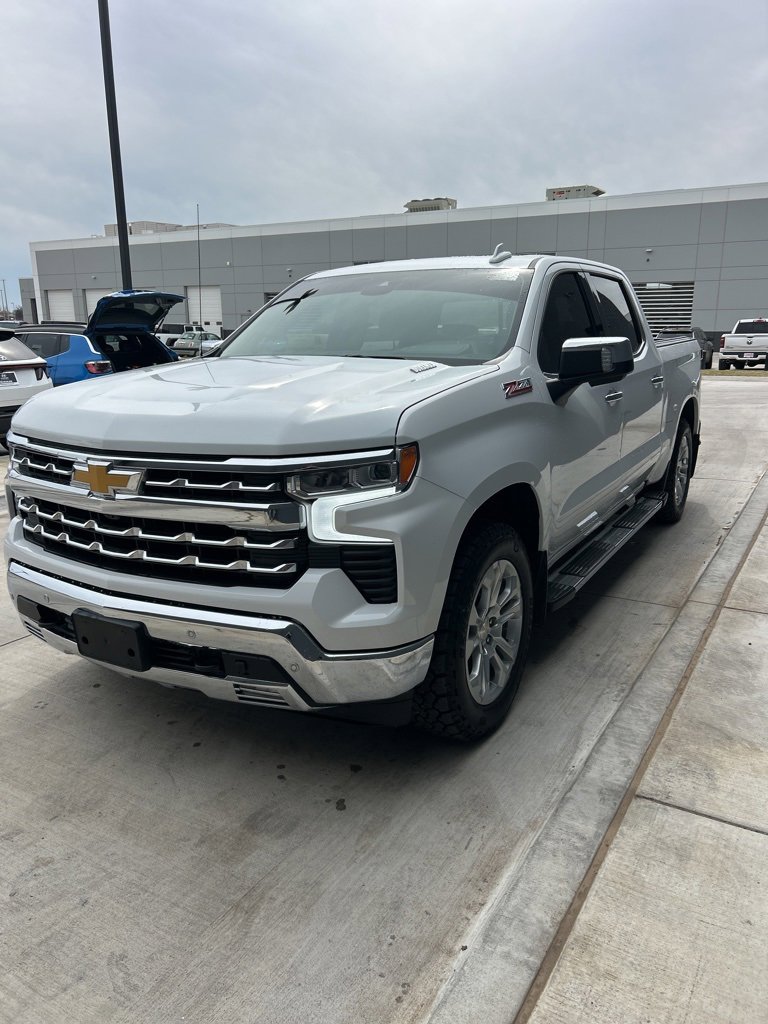 Used 2024 Chevrolet Silverado 1500 LTZ image 1