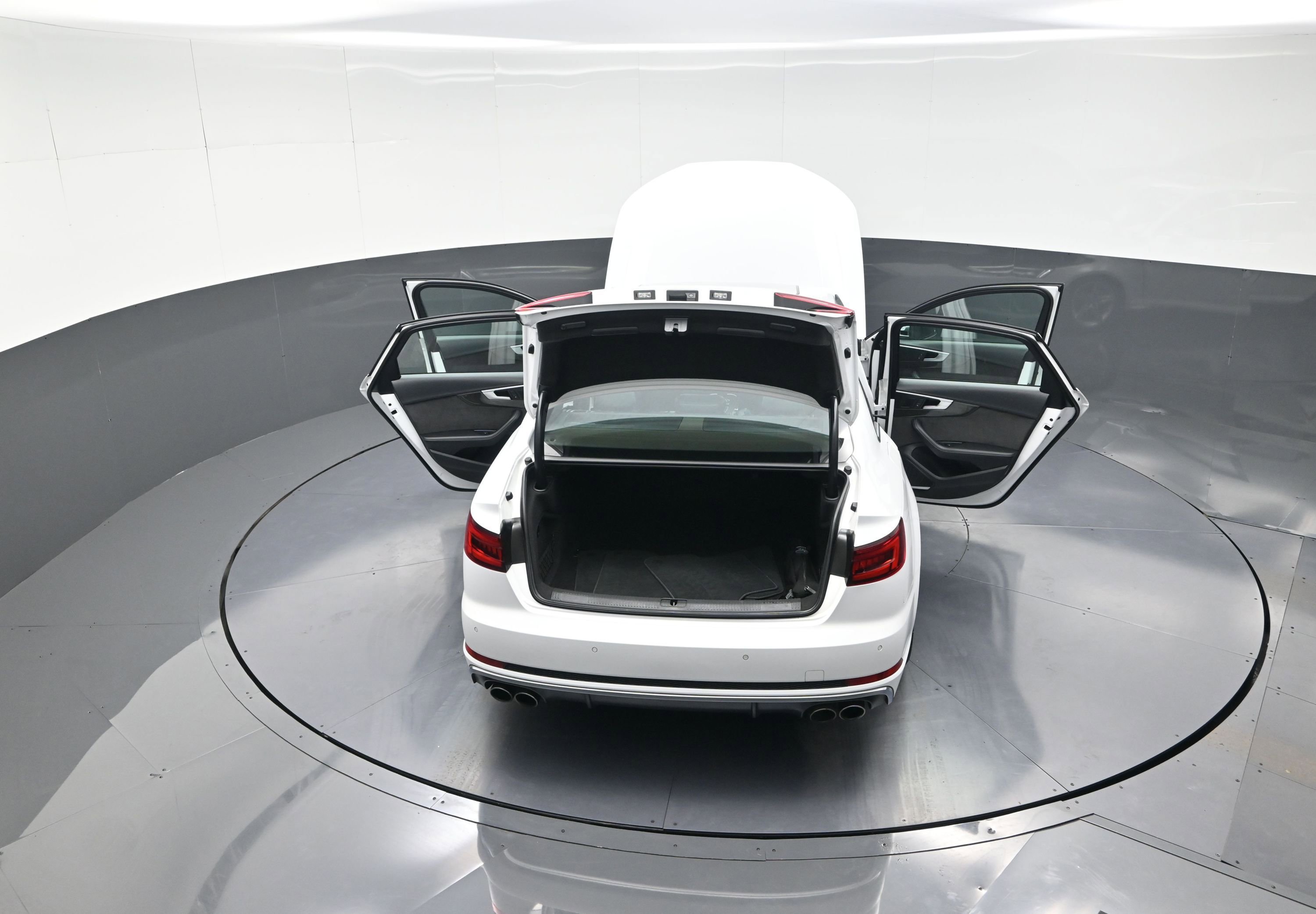 Used 2019 Audi S4 Premium Plus w/ Premium Plus Package image 13