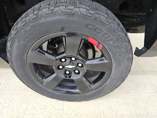 Used 2018 Chevrolet Silverado 1500 LTZ Z71 w/ Redline Edition AWD/4WD image 22