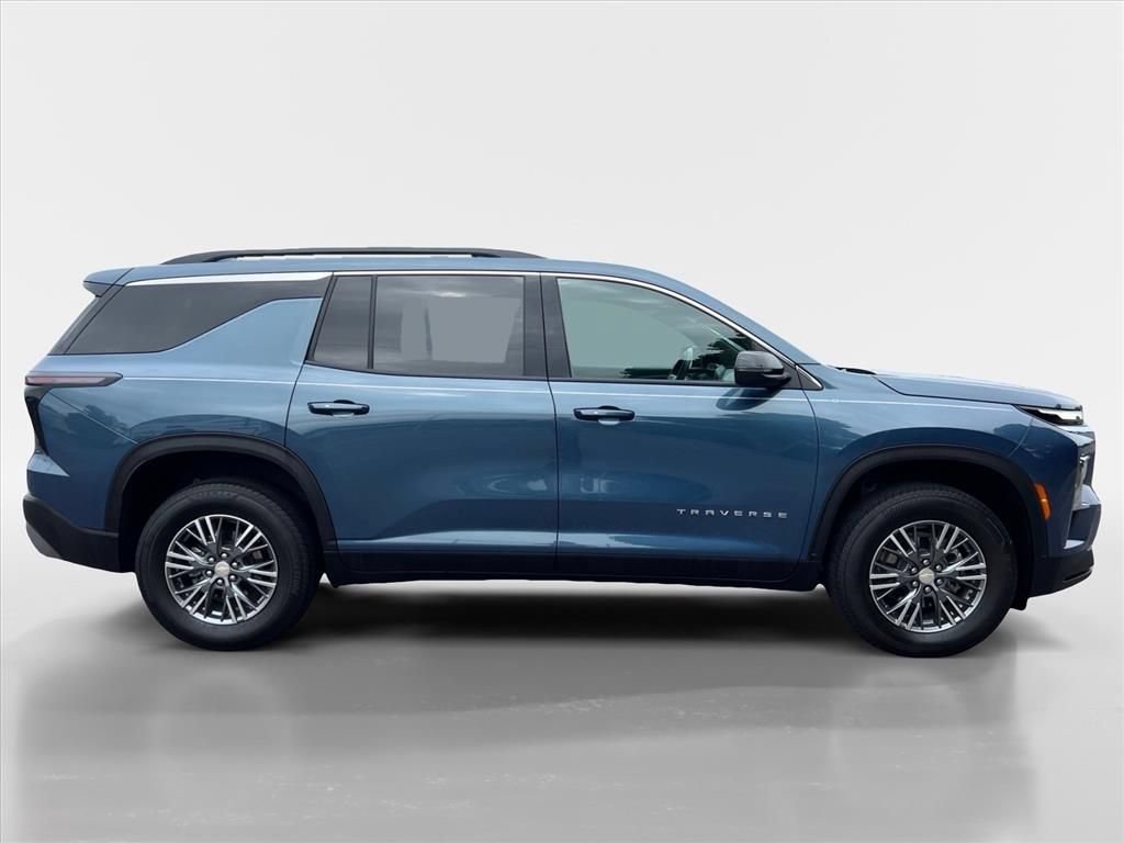 Used 2026 Chevrolet Traverse LT AWD/4WD image 6