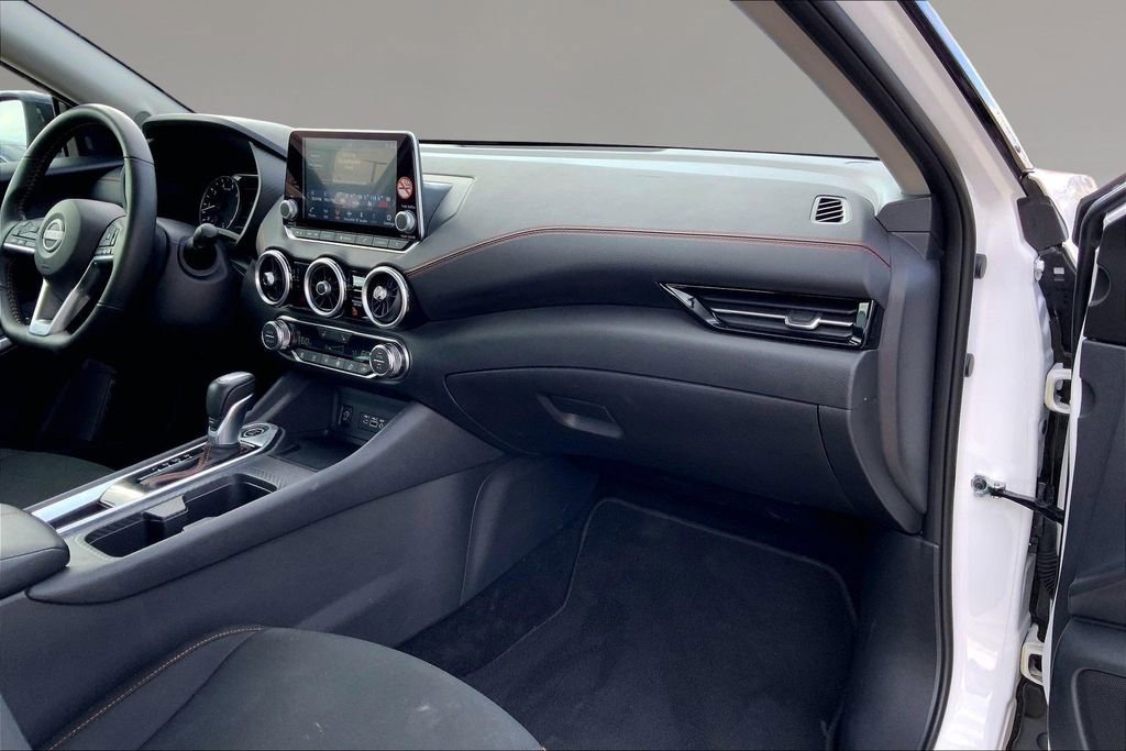 Used 2025 Nissan Sentra SR image 17