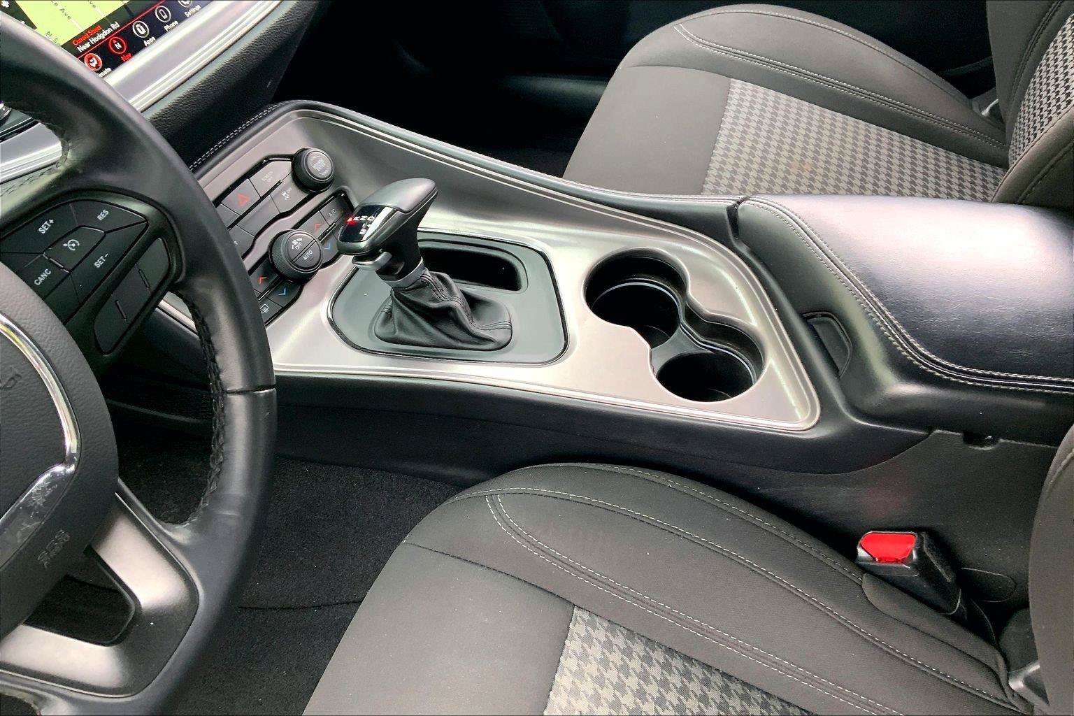 Used 2023 Dodge Challenger SXT RWD image 13