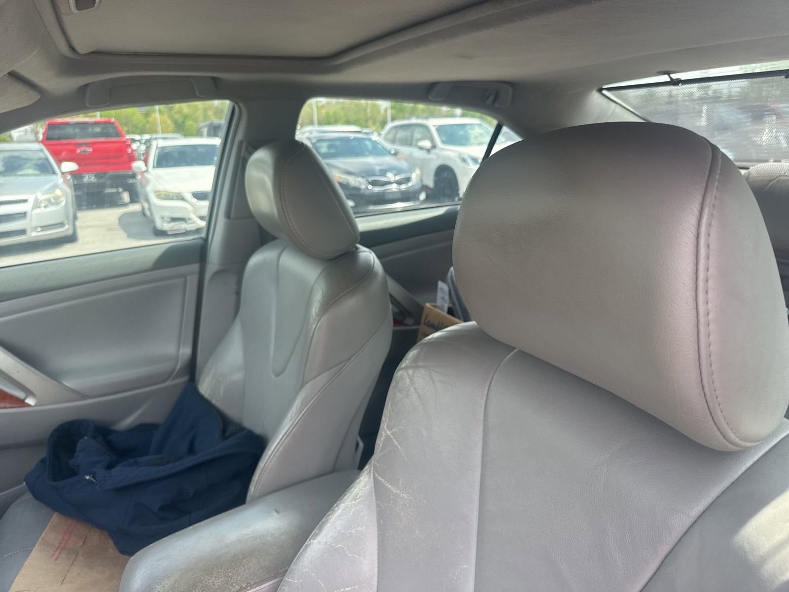 Used 2011 Toyota Camry XLE w/ SE/XLE Extra-Value Pkg image 14