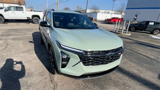 Used 2024 Chevrolet Trax RS w/ Driver Confidence Package image 4