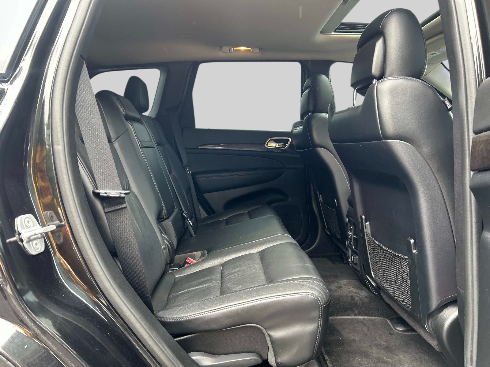 Used 2013 Jeep Grand Cherokee Altitude AWD/4WD image 16