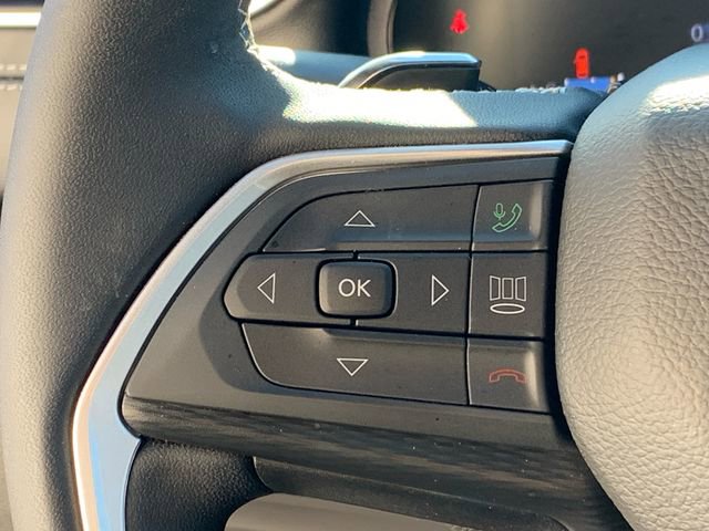 Used 2025 Jeep Grand Cherokee L Altitude image 32