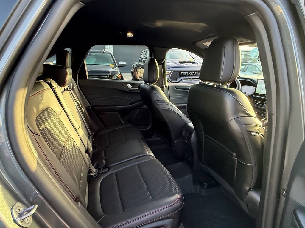 Used 2024 Ford Escape ST-Line w/ Tech Pack #1 FWD image 14