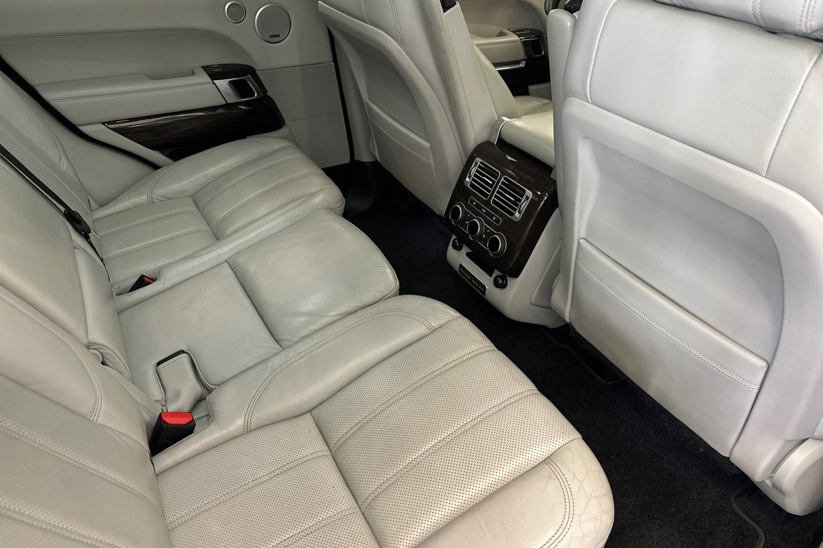 Used 2016 Land Rover Range Rover Supercharged image 30