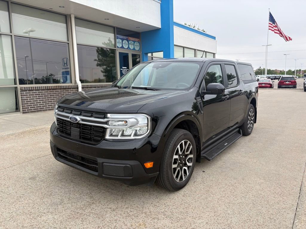 Used 2024 Ford Maverick Lariat FWD image 1