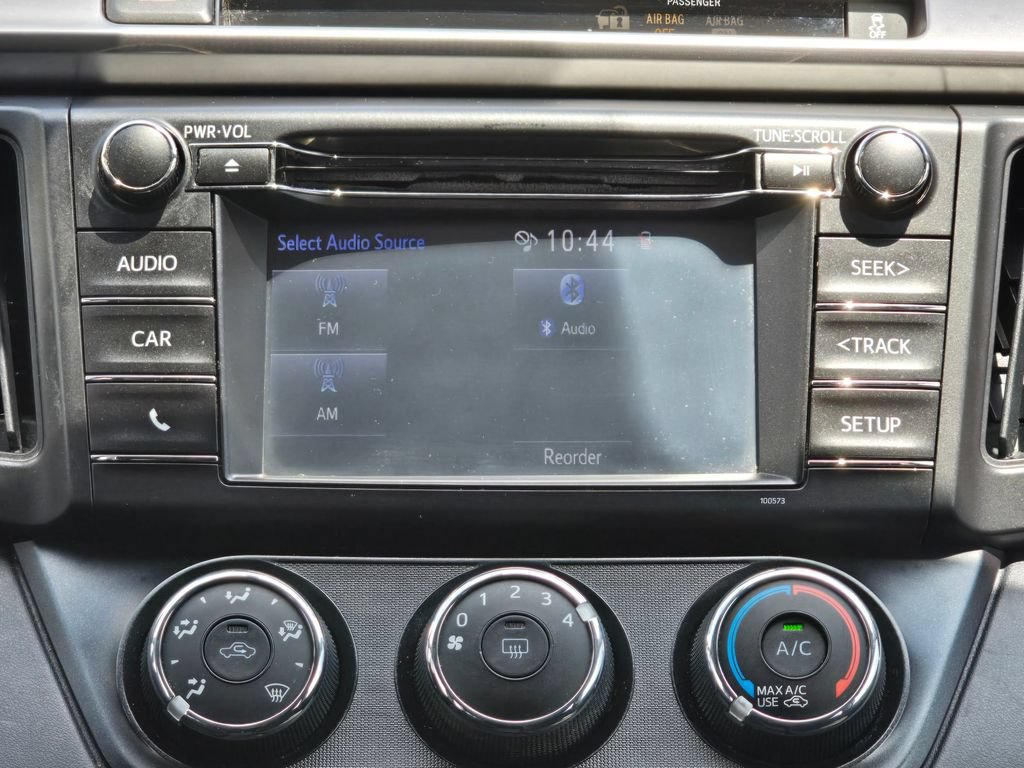 Used 2016 Toyota RAV4 LE FWD image 18