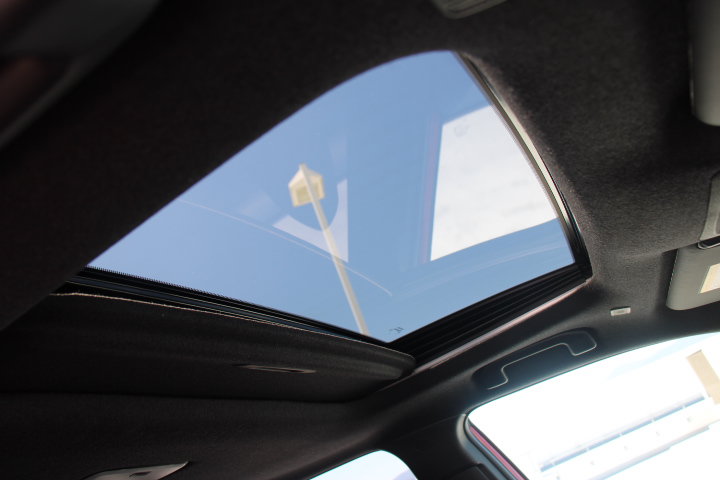 Used 2025 Toyota Corolla Cross AWD Hybrid w/ Moonroof Package image 19