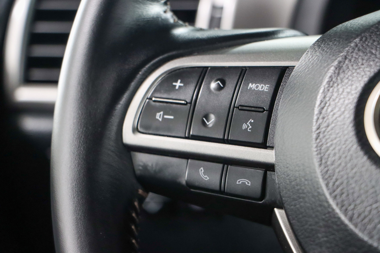 Used 2023 Lexus GX 460 Premium w/ Premium Package image 14