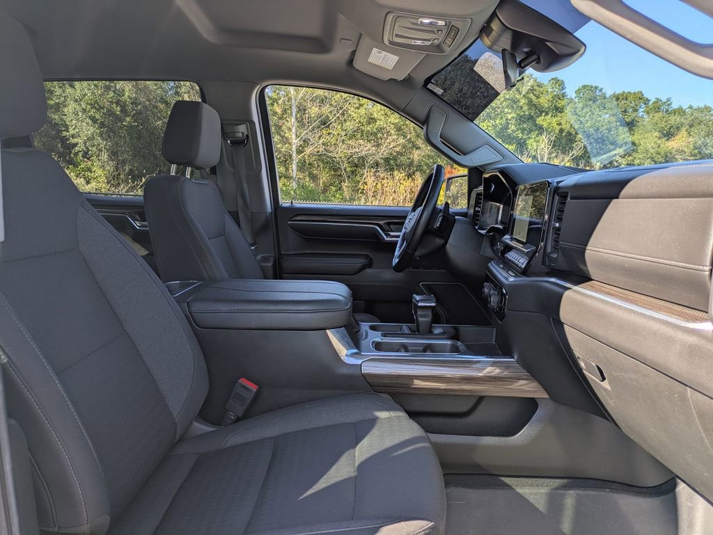 Used 2024 Chevrolet Silverado 1500 RST w/ Z71 Off-Road Package image 32