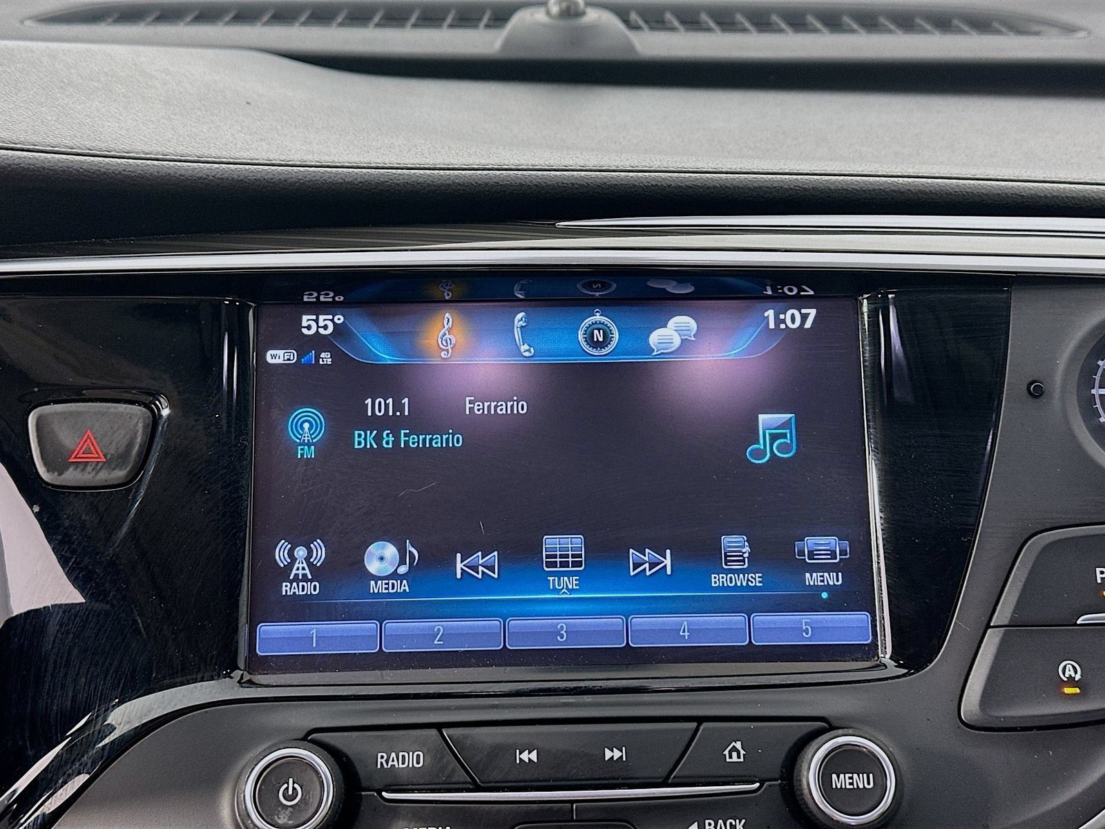 Used 2020 Buick Envision Essence FWD image 15