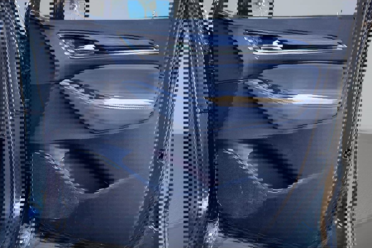 Used 2020 Buick Enclave Essence image 24