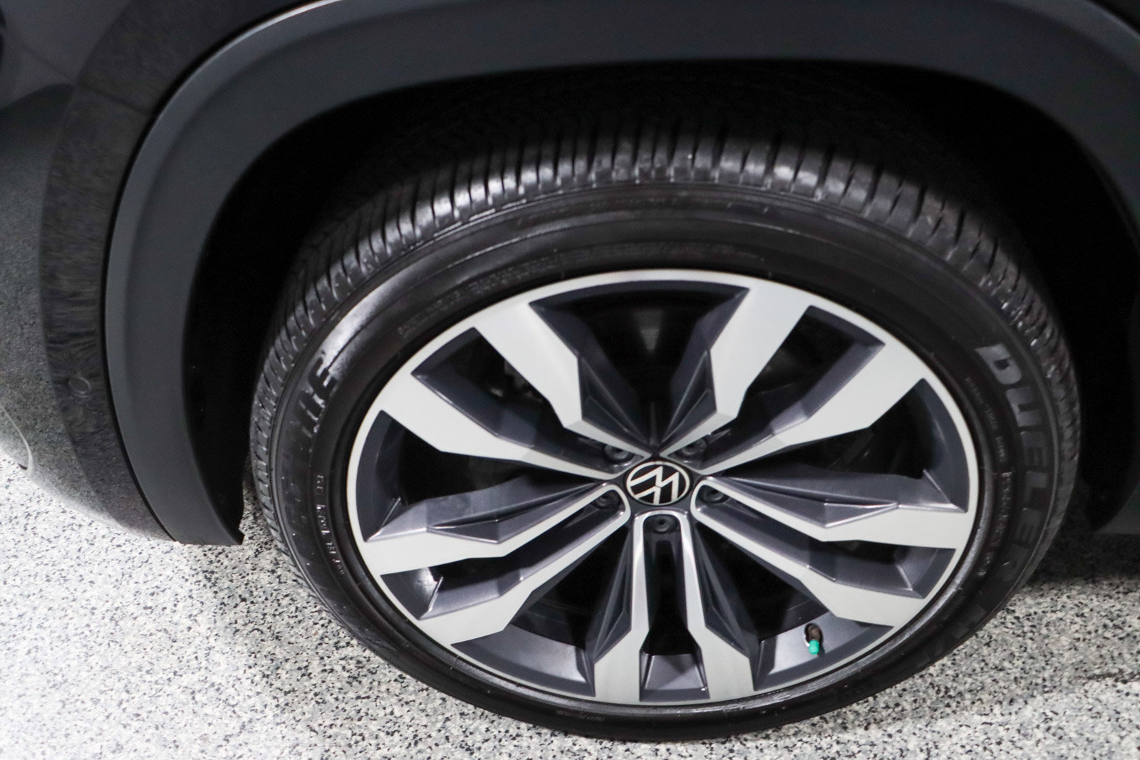 Used 2022 Volkswagen Atlas SEL Premium image 11