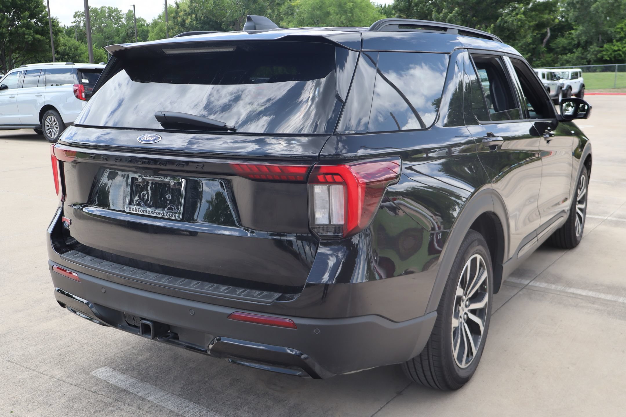 Certified 2026 Ford Explorer ST-Line RWD image 3