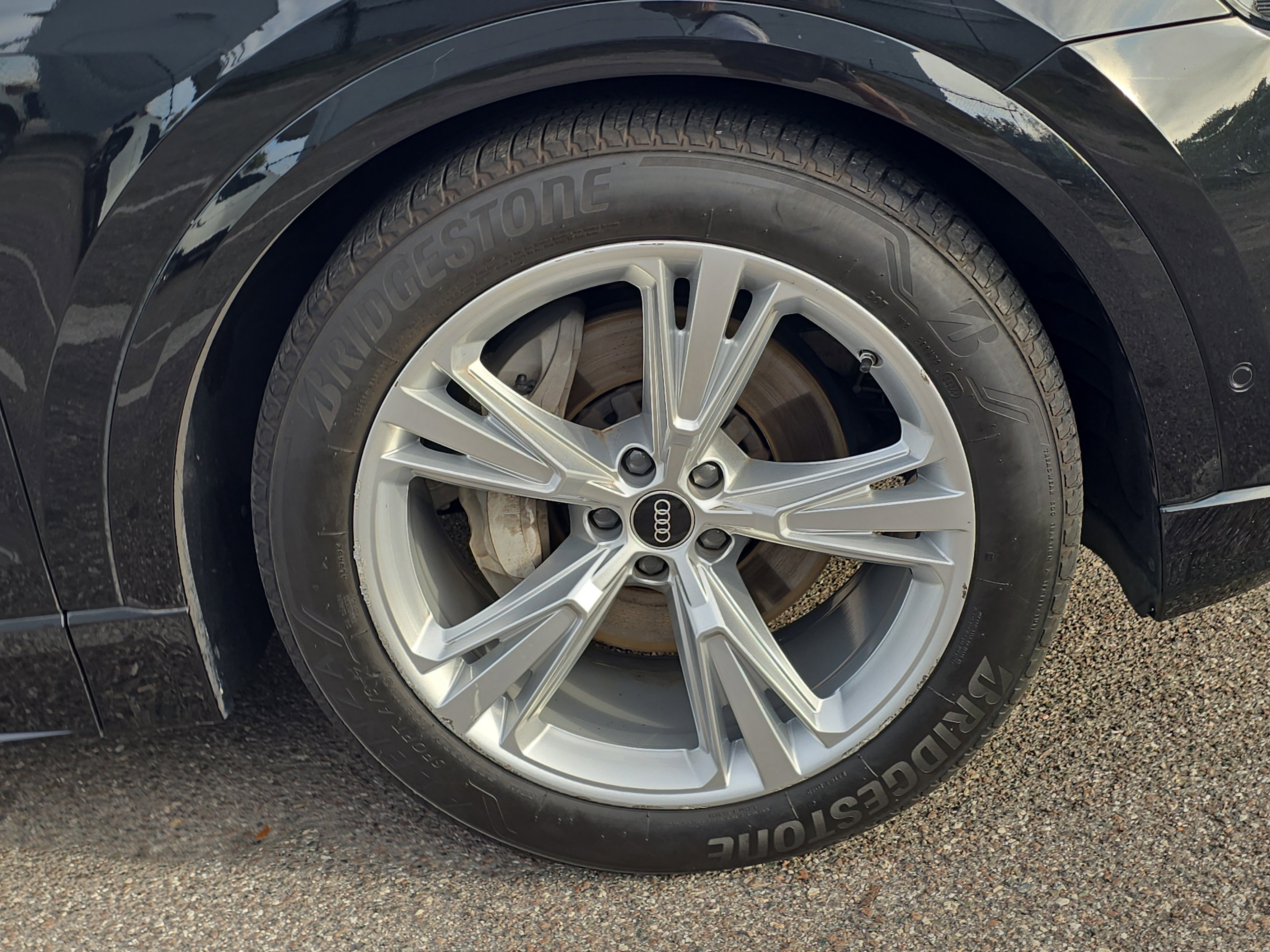 Used 2023 Audi Q8 Prestige image 33