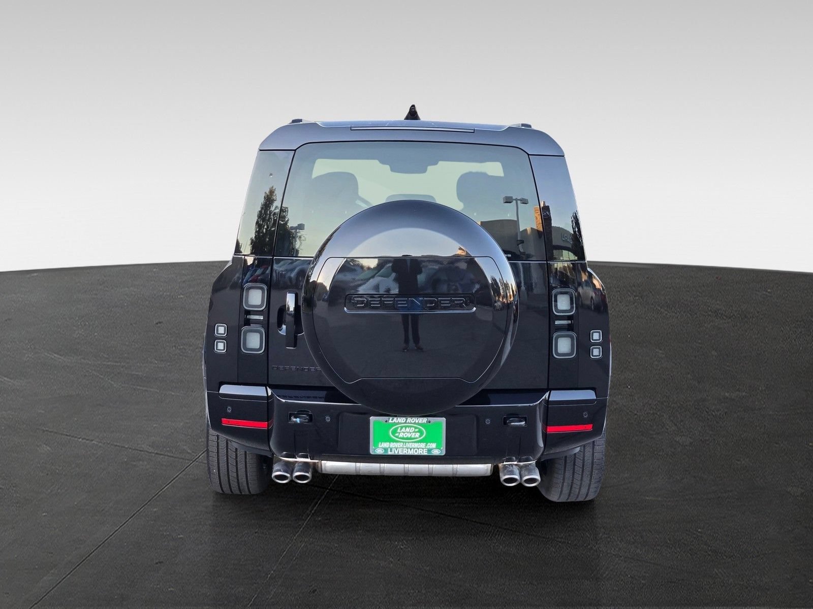 New 2026 Land Rover Defender 130 V8 AWD/4WD image 6