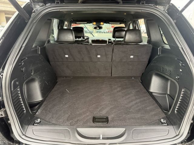 Used 2022 Jeep Grand Cherokee Laredo X image 30