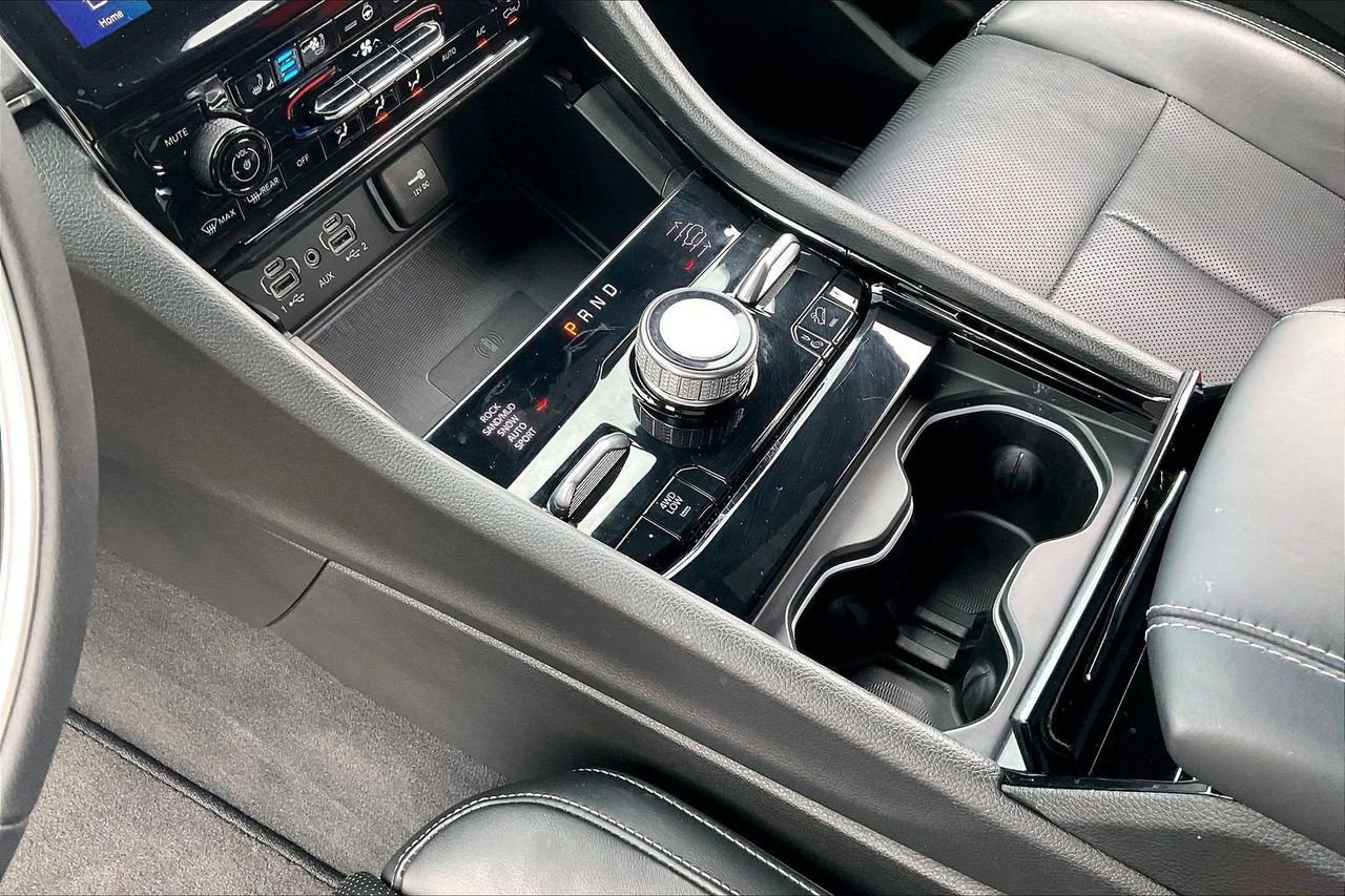 Certified 2024 Jeep Grand Cherokee L Overland w/ Luxury Tech Group IV image 34