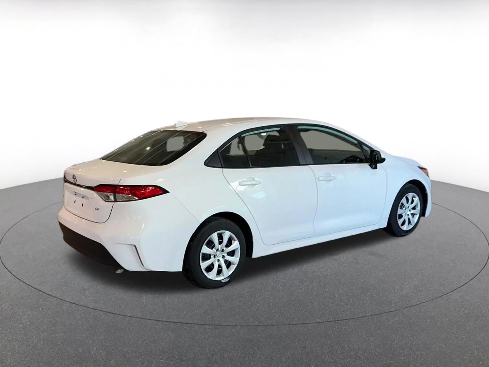 Used 2025 Toyota Corolla LE image 15
