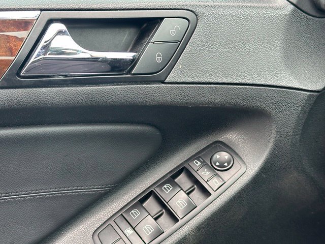 Used 2011 Mercedes-Benz ML 350 4MATIC image 31