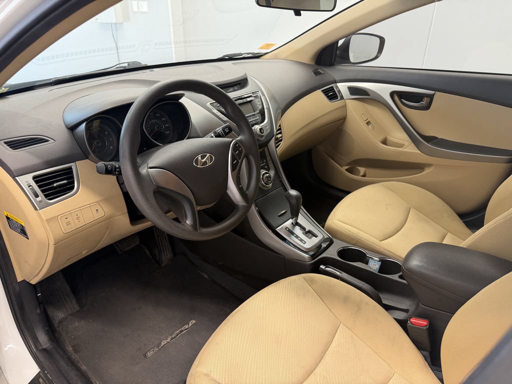 Used 2013 Hyundai Elantra GLS FWD image 21