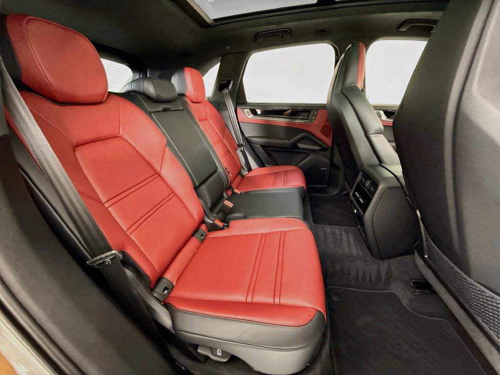 New 2026 Porsche Cayenne GTS AWD/4WD image 29