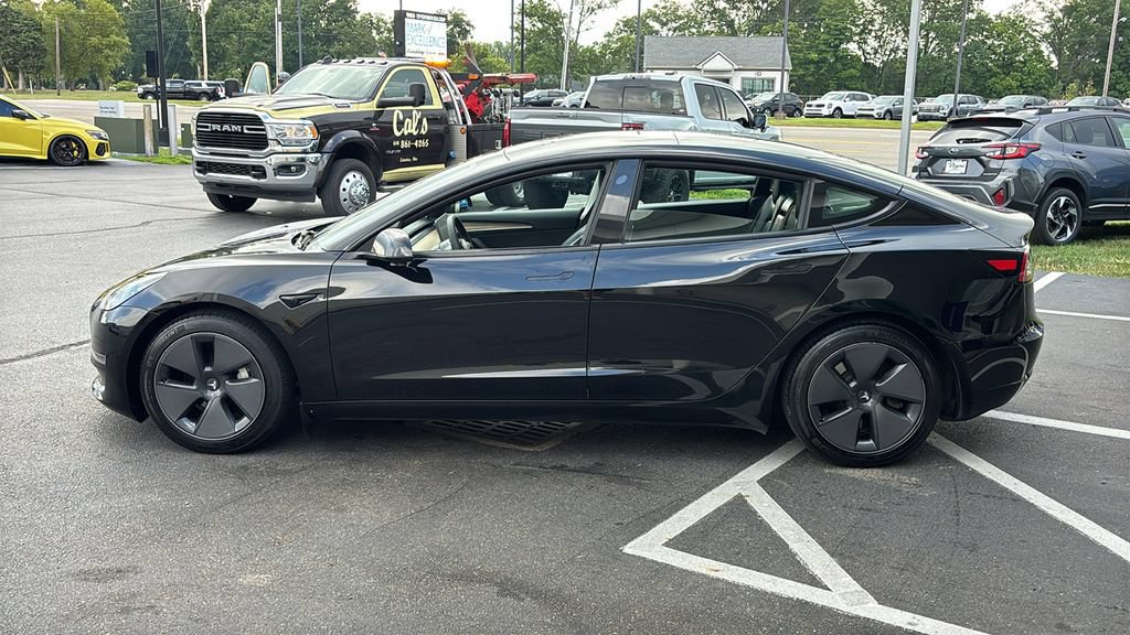 Used 2023 Tesla Model 3 Standard Range RWD image 3
