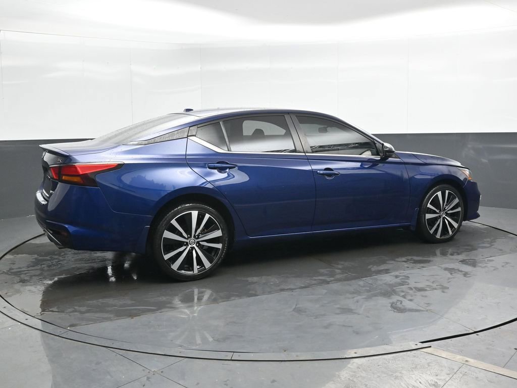 Used 2021 Nissan Altima 2.5 SR w/ SR Premium Package AWD/4WD image 2