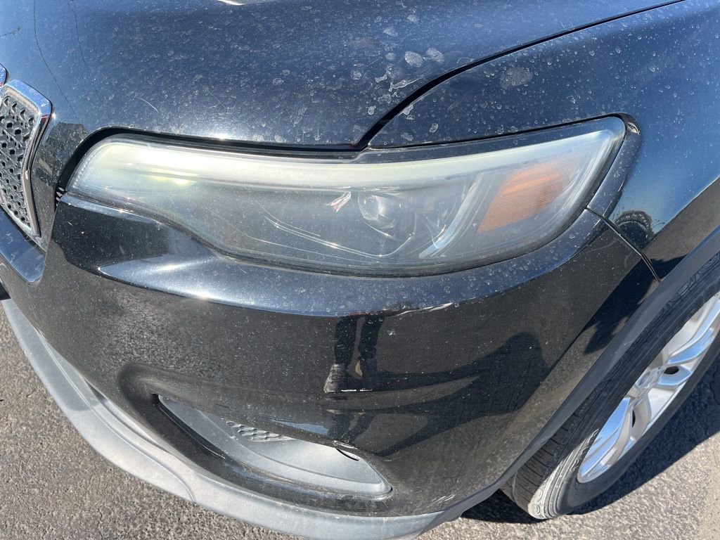 Used 2019 Jeep Cherokee Latitude w/ Popular Appearance Group image 13