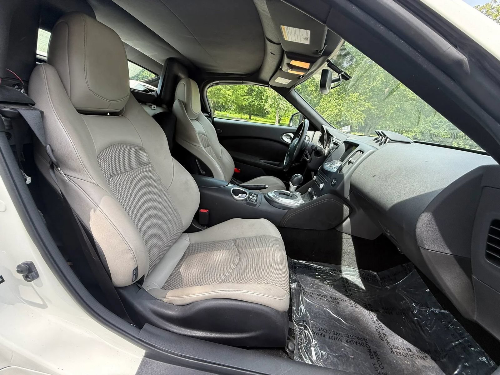 Used 2017 Nissan 370Z Touring RWD image 11